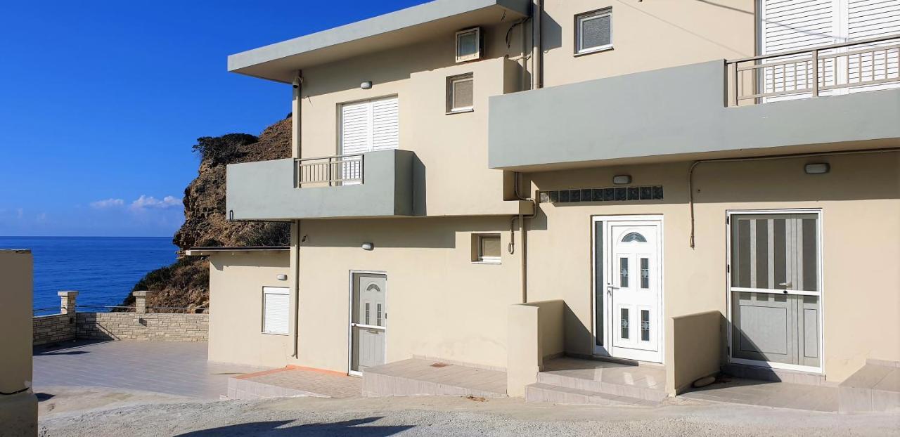 Villa Tzortzaki - Afroditi Tertsa Buitenkant foto